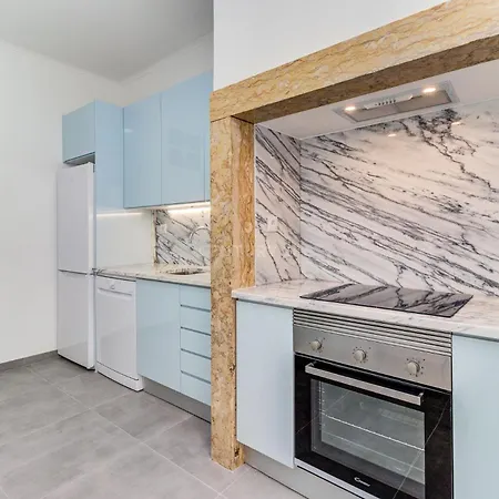 Cozy With 3 Bedrooms And Living Close To The Center * Lisboa