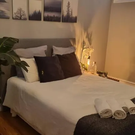 Cozy With 3 Bedrooms And Living Close To The Center Apartmán *